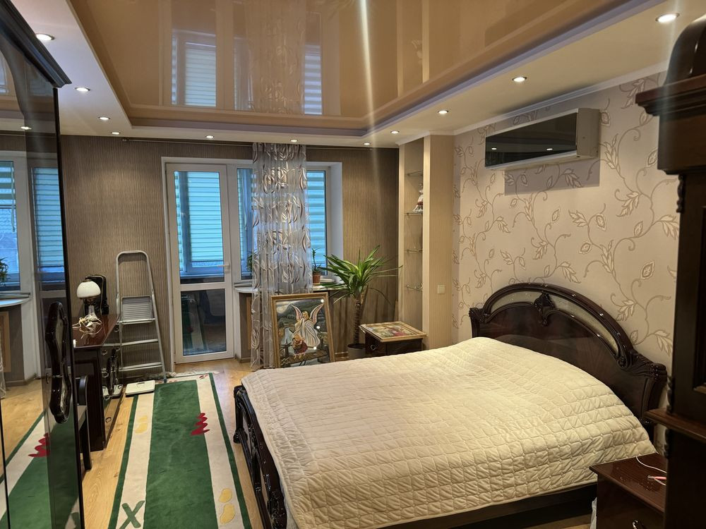 Продам 2-шку,75 м.кв.вул.Миру,обжита новобудова.Закрита територія. Ирпень - изображение 1