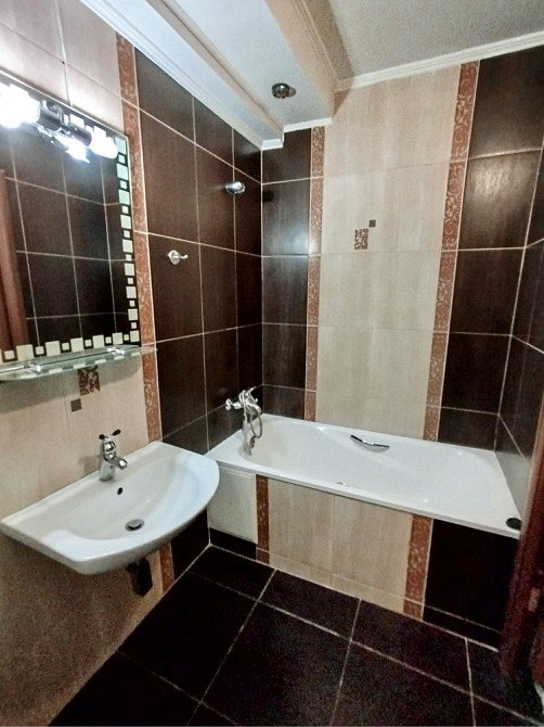 2к! 51 кв.м! р-н 21 школи! Ремонт + меблі! Луцк - изображение 2