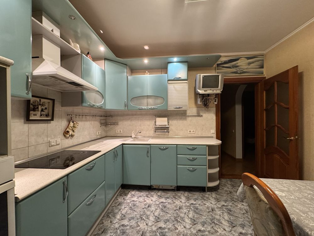 Продаж просторої 4-х квмнтаної квартири, 107,3м² вул.Вишняківська 13Б Киев - изображение 8