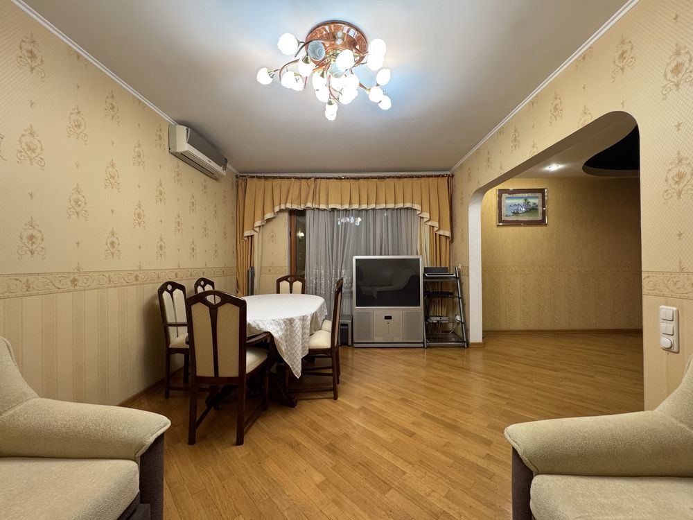 Продаж просторої 4-х квмнтаної квартири, 107,3м² вул.Вишняківська 13Б Киев - изображение 4