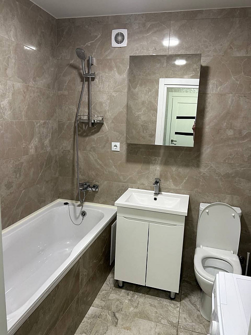 Здам квартиру в новобудові комфорт класу Житомир - изображение 2