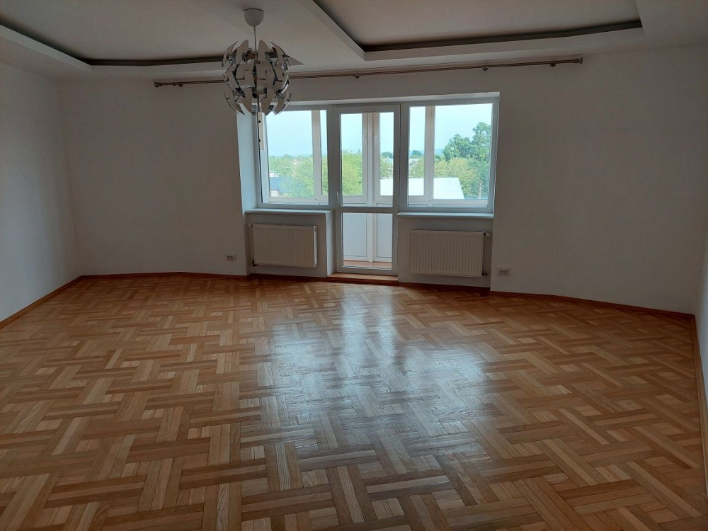 Продається від власкика 2к квартира у ценрі міста Коломия - зображення 5