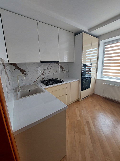 Продається від власкика 2к квартира у ценрі міста Коломия - зображення 1