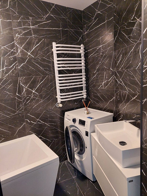 Продається від власкика 2к квартира у ценрі міста Коломия - зображення 2