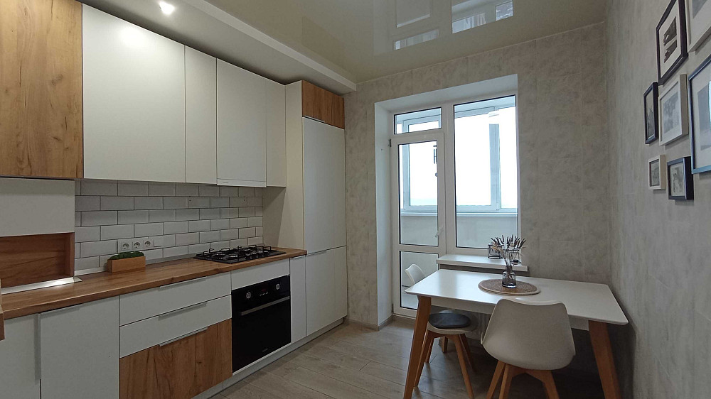 Ціну знижено! Гарна та затишна 1 к. квартира в ЖК Петрівський квартал Софіївська Борщагівка - зображення 1