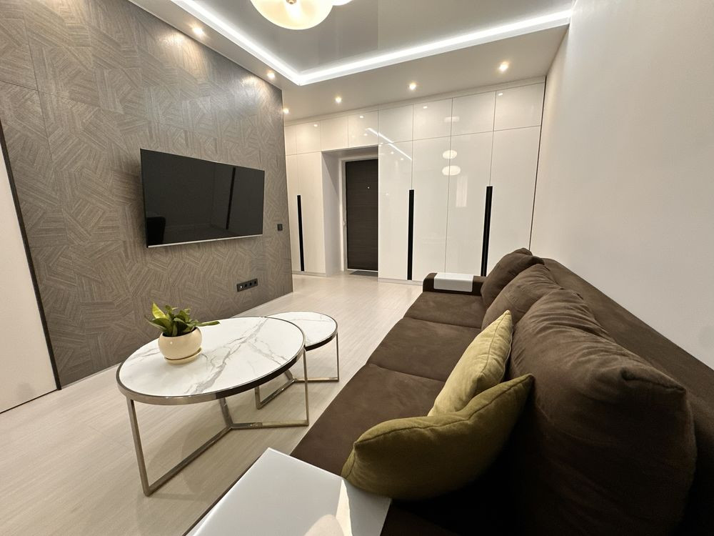 Продаж 2 кімнатної квартири з якісним ремонтом, Мега Сіті Киев - изображение 1