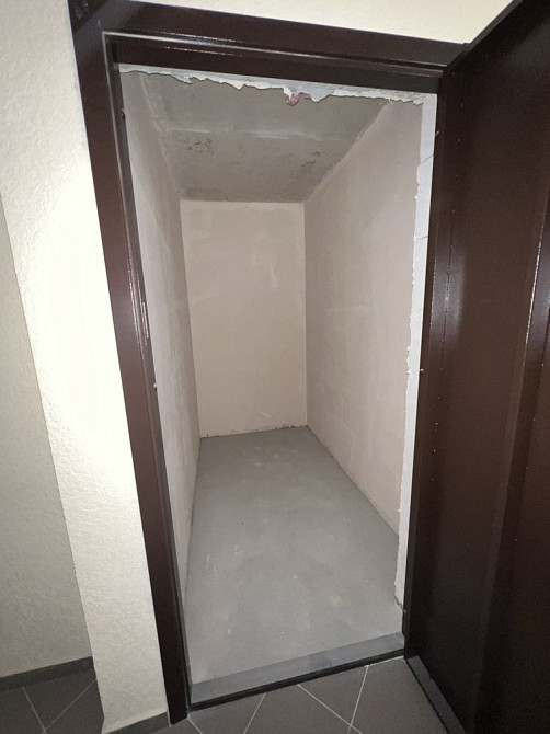 Терміново! Продаю велику 1км квартиру ЖК Атлант на Київській + комора Бровары - изображение 4