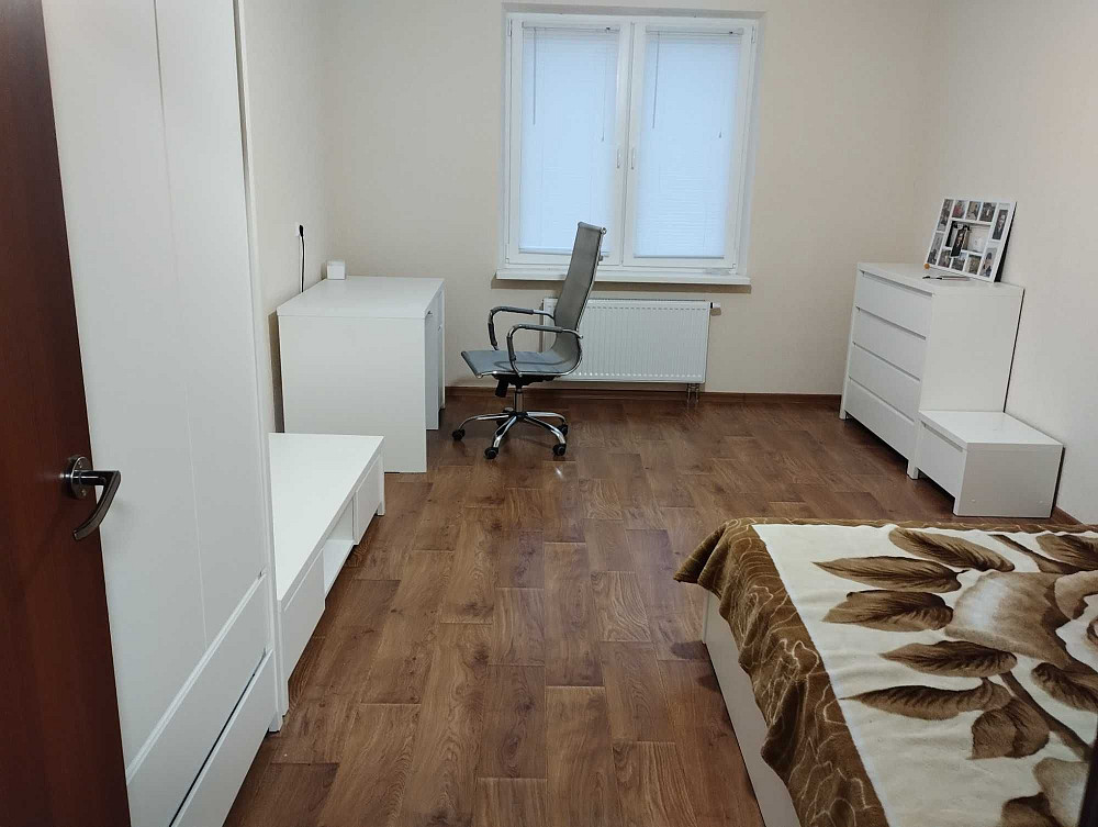 Вишгород, вул.Кургузова, оренда великої 2-во кімн. в новому ЖК Вышгород - изображение 1