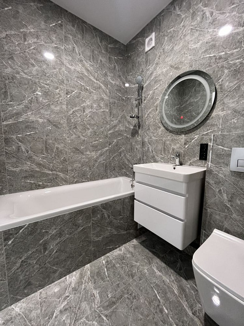 Квартира з євроремонтом біля набережної! Є балкон Ирпень - изображение 8