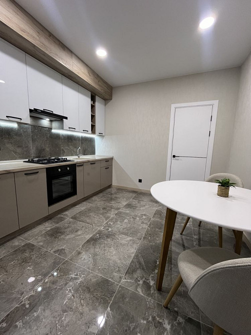 Квартира з євроремонтом біля набережної! Є балкон Ирпень - изображение 2