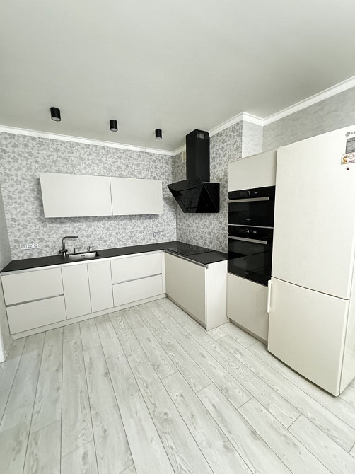 Продам євродвушку 48.1 в ЖК Варшавський Киев - изображение 1