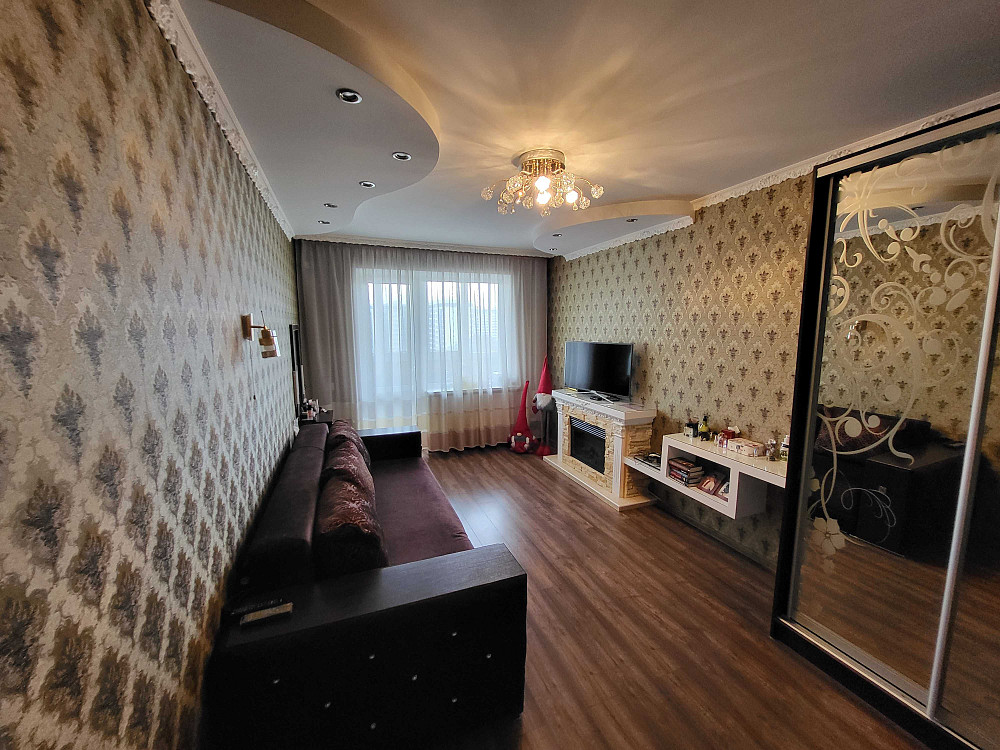 Простора 3-квартира з капітальним ремонтом та меблями, Центр ID:36042 Хмельницький - зображення 1