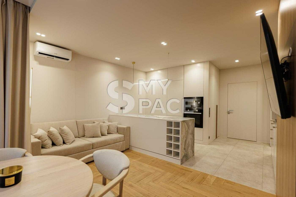 West House,поруч White Lines,Soho,Деміївський Киев - изображение 1