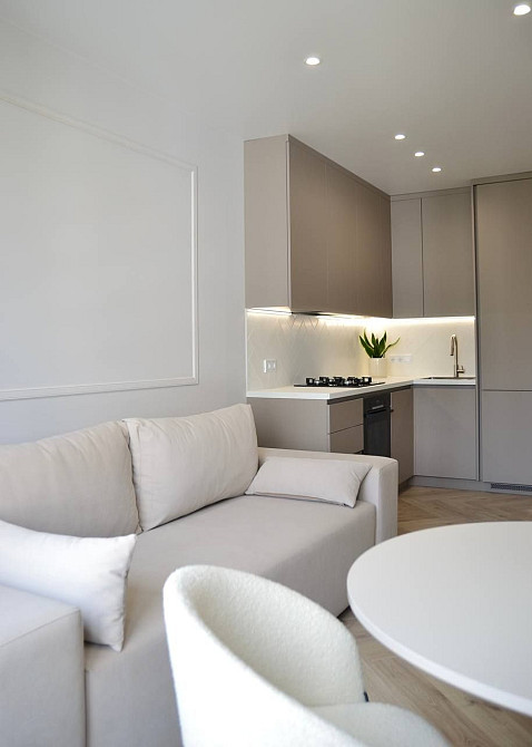 Квартира з дизайнерськими рішеннями в ремонті! Дуже світла та сучасна! Ірпінь - зображення 1