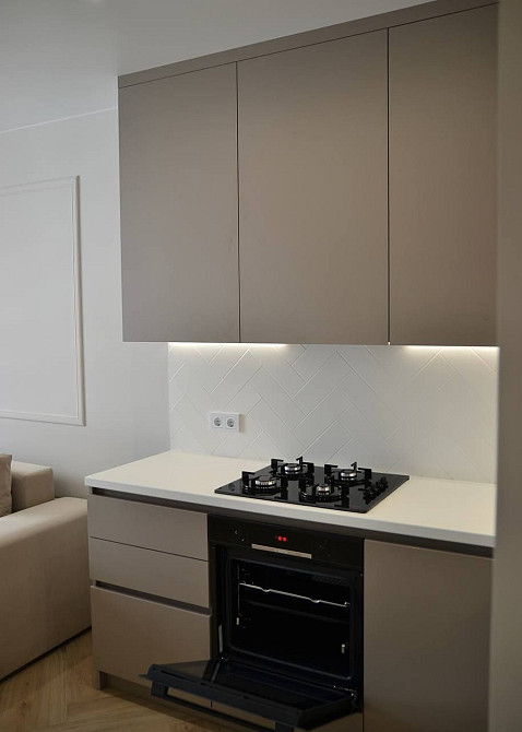 Квартира з дизайнерськими рішеннями в ремонті! Дуже світла та сучасна! Ірпінь - зображення 3