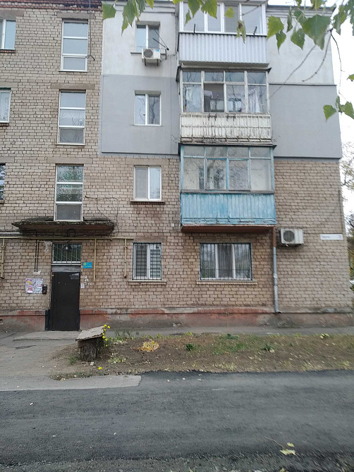 Продам 2к. ул. Медична 17, район Червоной; 2/4 эт. возле Мед. училища Кривой Рог - изображение 1