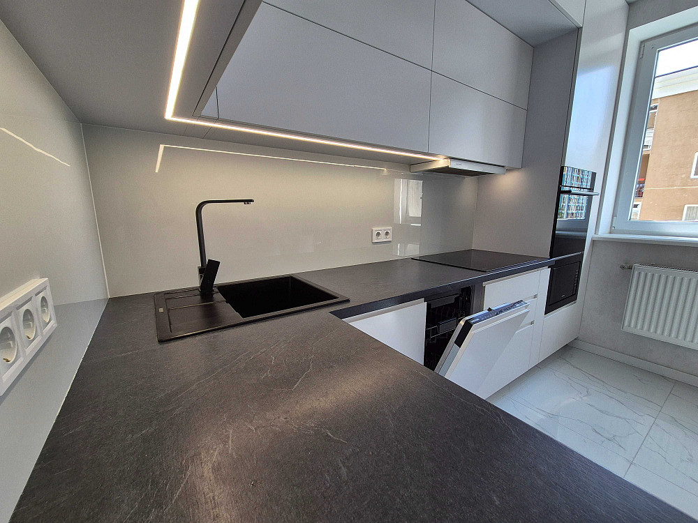 Нічого зайвого! Класна квартира з балконом і ШИКАРНИМ ремонтом. 2% Ірпінь - зображення 1