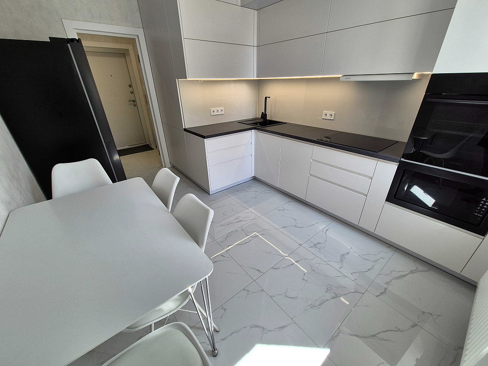 Нічого зайвого! Класна квартира з балконом і ШИКАРНИМ ремонтом. 2% Ірпінь - зображення 2