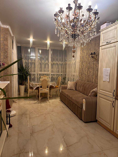 Велика 2к на Прорізній з видом на фонтан . Довгострокова оренда Гостомель - зображення 2