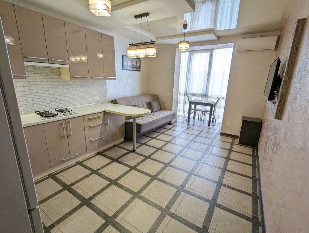 Здам квартиру в центрі міста. Новобудова. Кондиціонер. Ровно - изображение 1