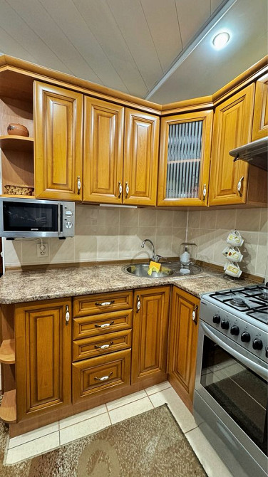 2х кімнатна з меблями і технікою Каменец-Подольский - изображение 3