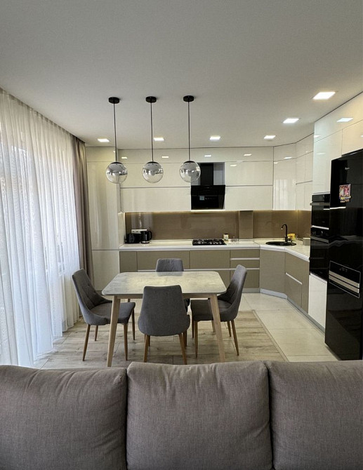 Продається сучасна 3-кімнатна квартира в престижному районі Боздош Ужгород - зображення 2