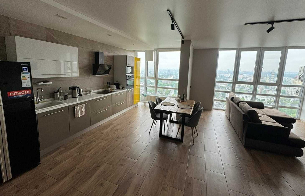 Здача від власника 3к двоповерхова квартира жк Бережанский Киев - изображение 1