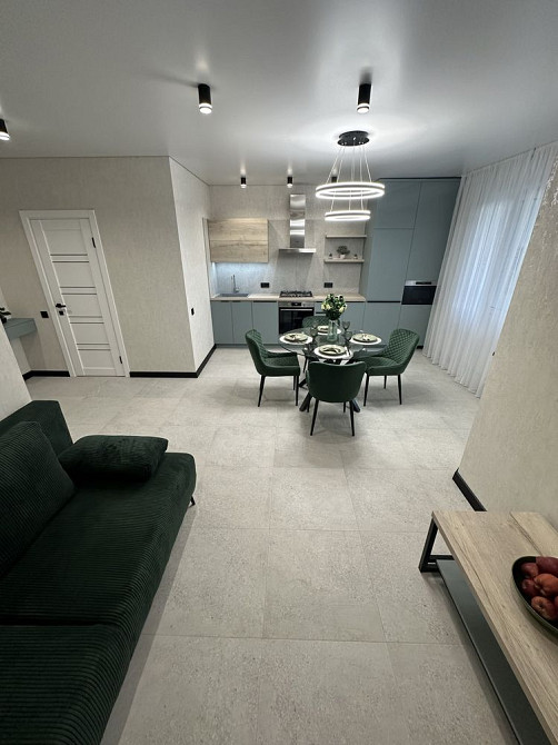 1 ком Ремонт Центр Hollywood Сертификат Єоселя Чернігів - зображення 1