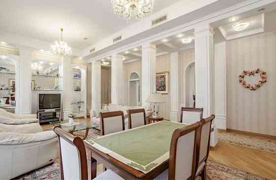 Великі апартаменти,, 330 m2, in the heart of Kyiv, 25 Sofiyska St Kyiv