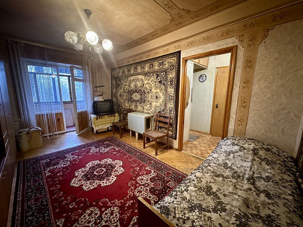 Продам 1к квартиру 30,6м2 большой балкон м. Дарница Малышко Киев - изображение 1