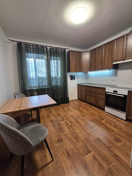 Терміново продам простору 2х кім квартиру, вул. М. Закревського 97А Киев - изображение 1