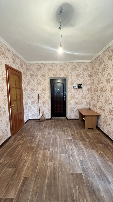 Двокімнатна квартира з двориком; Центр міста Гостомель - зображення 4