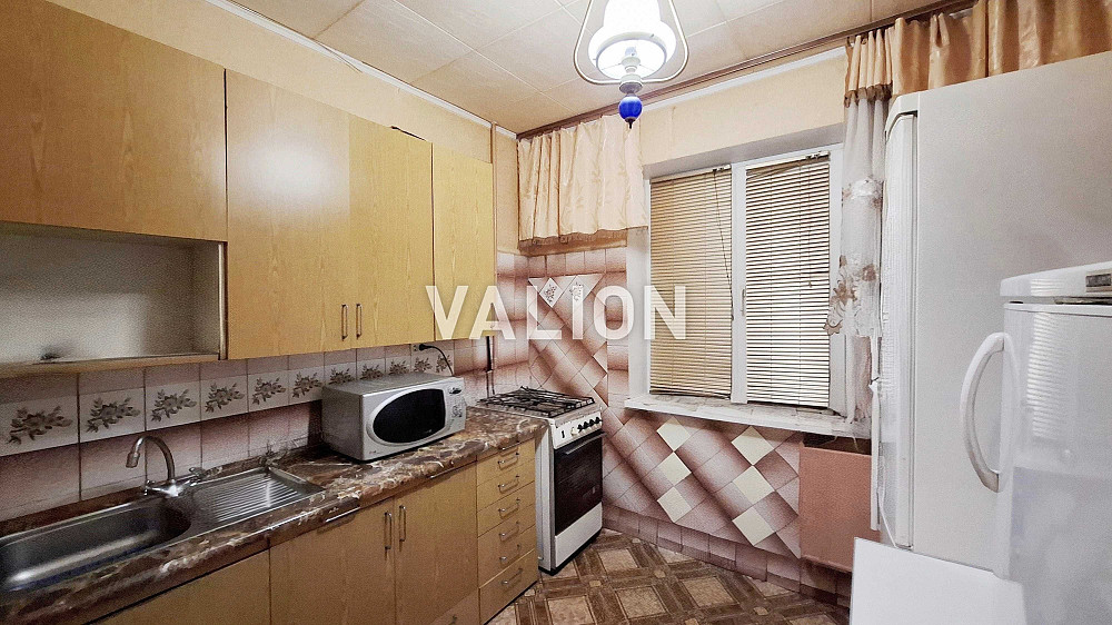 Продаж 3кімн. квартири з ремонтом, метро Харківська вул. Тростянецька Киев - изображение 1