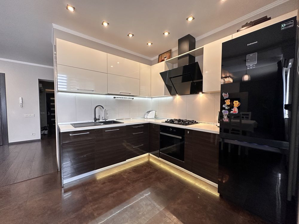 Квартира з авторським ремонтом та чудовим розташуванням Сумы - изображение 2