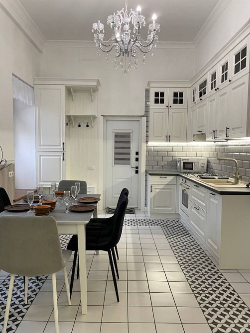 Сдам новую стильную квартиру в центре города Одесса - изображение 1