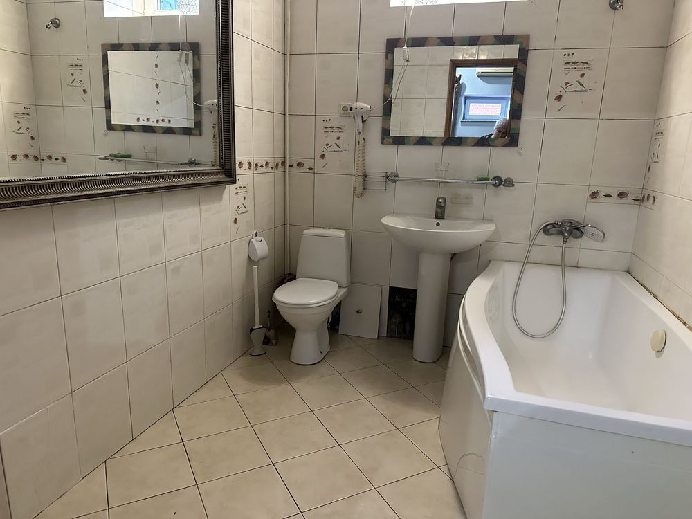 Сдается жилье с бассейном в тихом центре пер. Театральный , Никольский Харьков - изображение 5