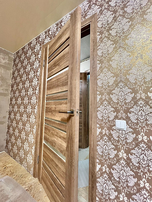 1 кімнатна квартира 2/5 біля Залізничного вокзалу Каменское (Запорожская обл.) - изображение 2