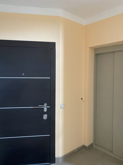 Продам 2 кім квартиру на 6 поверсі у новобудові Чернівці - зображення 2