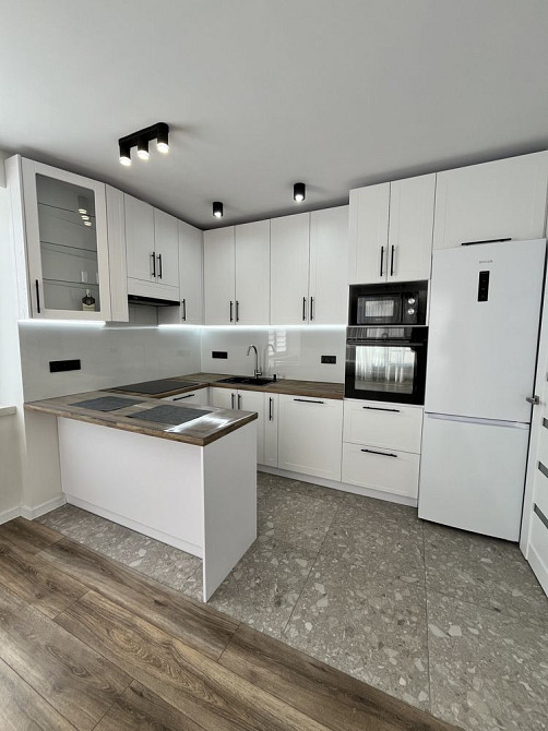 ТЕРМІНОВИЙ ПРОДАЖ Просторової квартири 53м2, 3-й поверх ЖК Світанок Івано-Франківськ - зображення 1