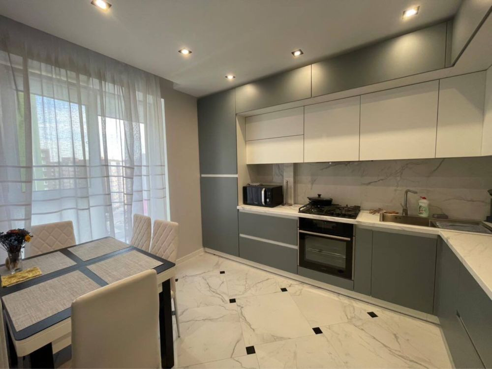 Оренда 3-кімнатної квартири Ровно - изображение 1