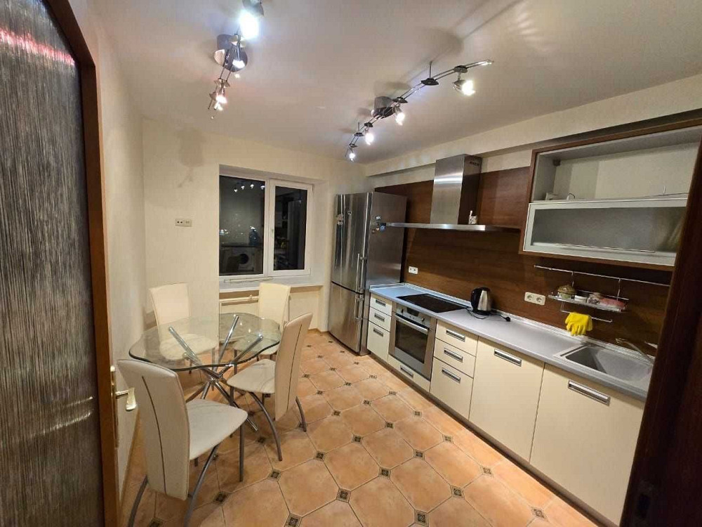 Довготривала оренда 2к квартири на вул. Митрополита Андрія Шептицького Киев - изображение 2