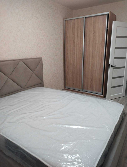 1 кімнатна 40 кв м, новобуд,  центр міста! Бориспіль - зображення 1