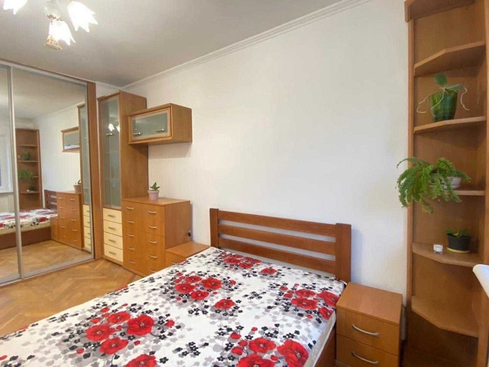 Продаж 2-кімнатної квартири на Володимира Великого з ремонтом Львів - зображення 1