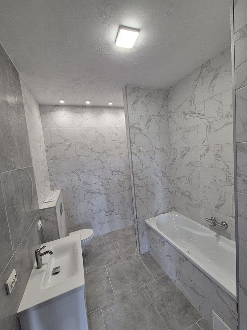 В історичному центрі міста 3х кім.квартира на 4му пов.пл.68м2 ,94100$ Ужгород - зображення 3