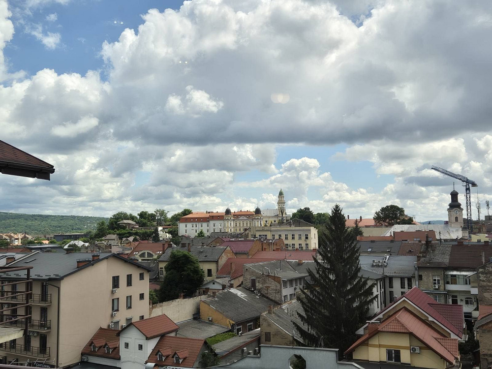 В історичному центрі міста 3х кім.квартира на 4му пов.пл.68м2 ,94100$ Ужгород - зображення 1