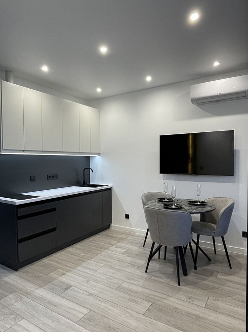 Нова квартира, новий ремонт, біля метро! Киев - изображение 6