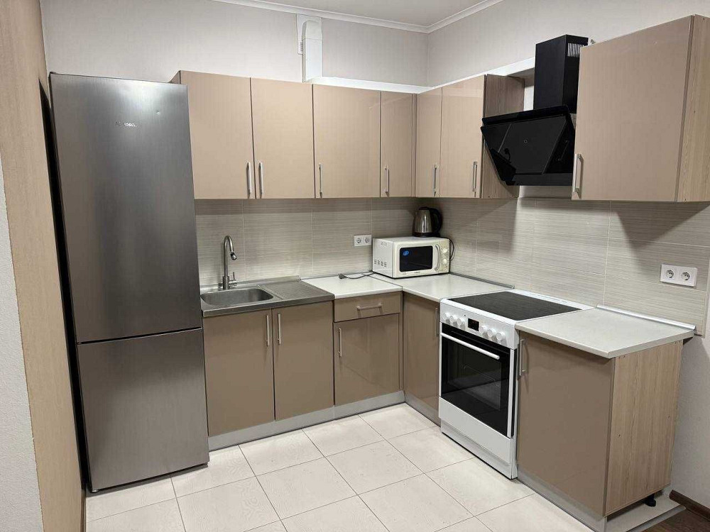 СВОЯ 1 к. 49 кв.м. - метро Нивки 300 метрів, вода та опалення є завжди Киев - изображение 2