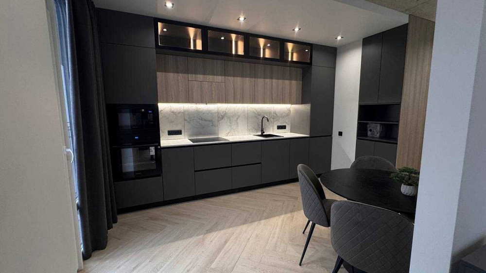 Здається в оренду неймовірна квартира в діловому центрі міста Івано-Франківськ - зображення 1