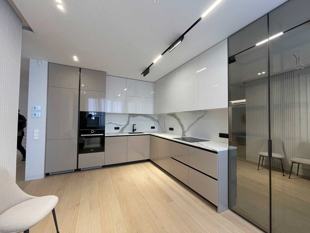 Продам 3-х к. квартиру 120 кв. з дизайнерським ремонтом в ЖК Венеція Киев - изображение 1