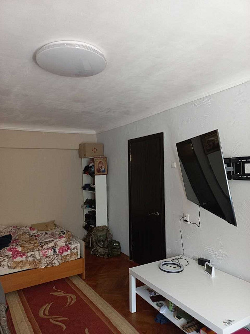 Продается 1-комнатная квартира по ул. Юрковская, 18, (м.Т.Шевченко) Киев - изображение 2